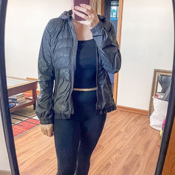 Lululemon Spring Fling Puffy Windbreaker Jacket 8 - Picture 2 of 11
